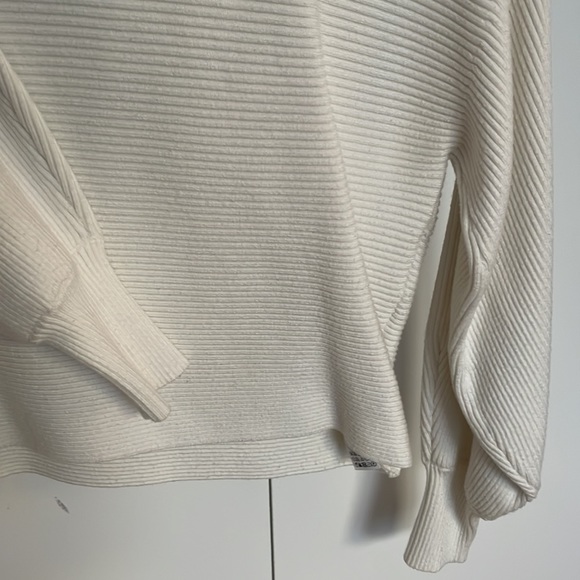 Zara White Sweater S - Picture 4 of 4